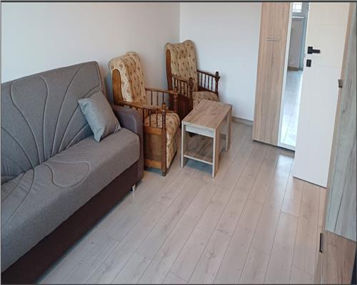 Apartament 2 camere Tractorul+loc de parcare. Prima inchiriere